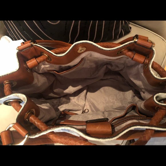 Michale Kors Jet Set Gathered Shoulder Tote - Picture 6 of 7